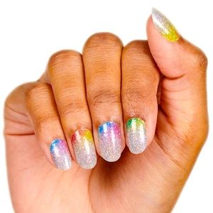 Color Street nail strips THROWING SHADE